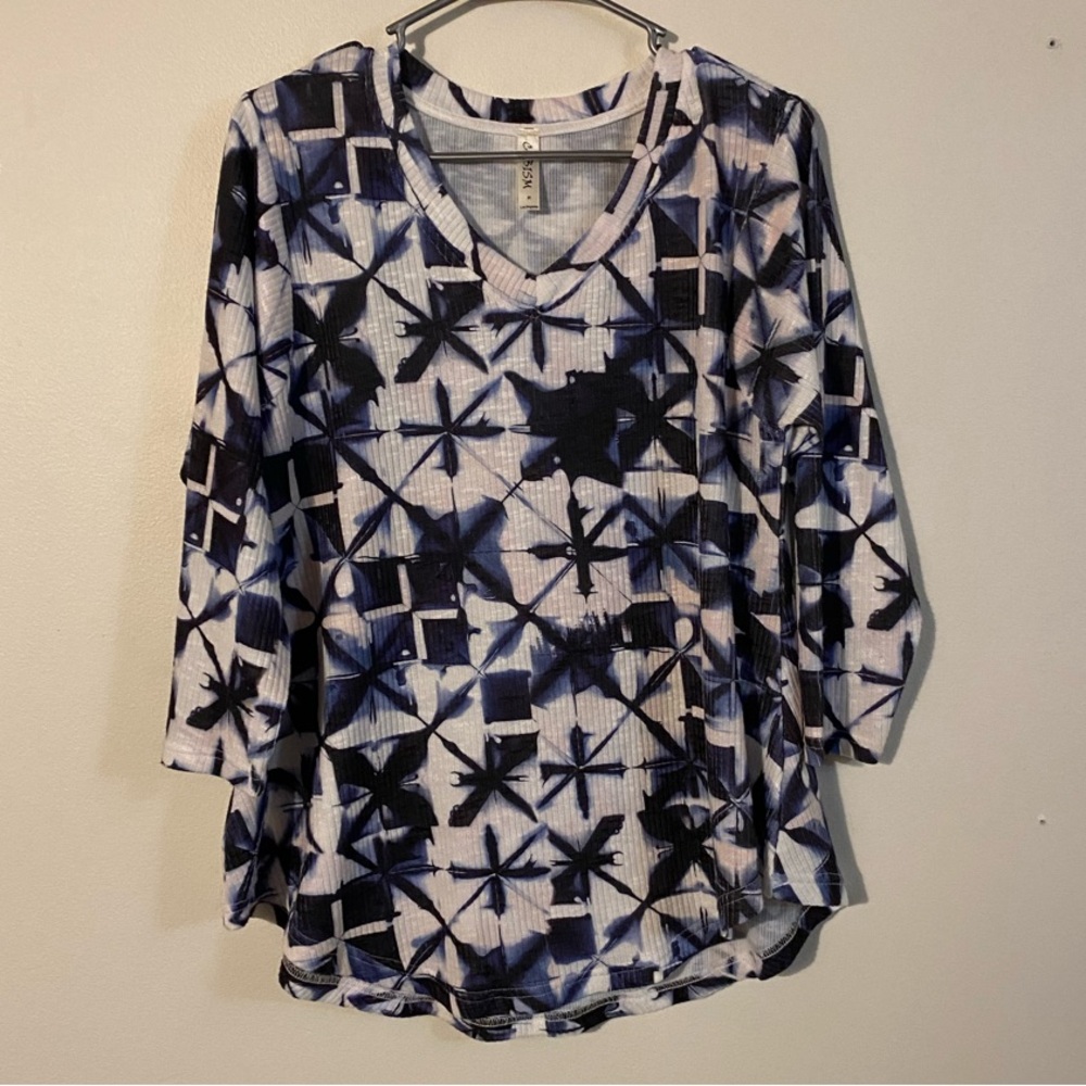 Stylish Women's Blue Patterned Top